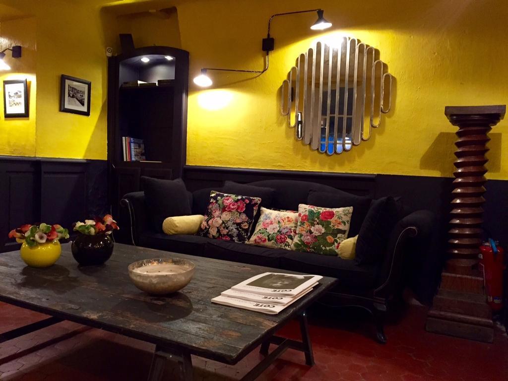 爱弥儿花园酒店 卡西斯 外观 照片